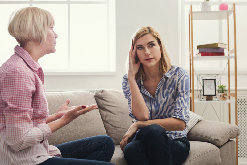 i-figli-adulti-trattano-le-madri-peggio-di-ogni-altra-persona